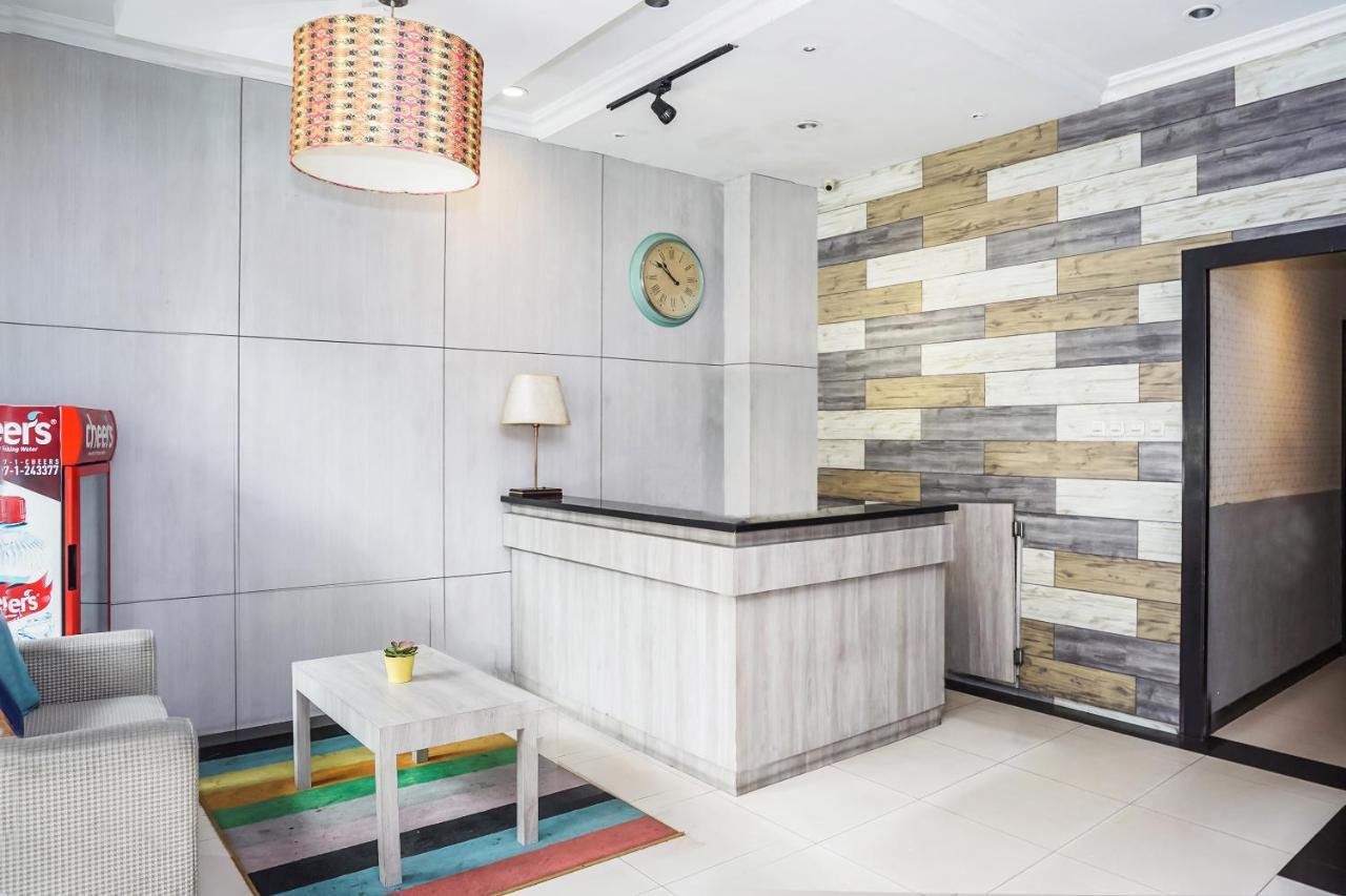 Oyo 119 Belvena Hotel Джакарта Экстерьер фото