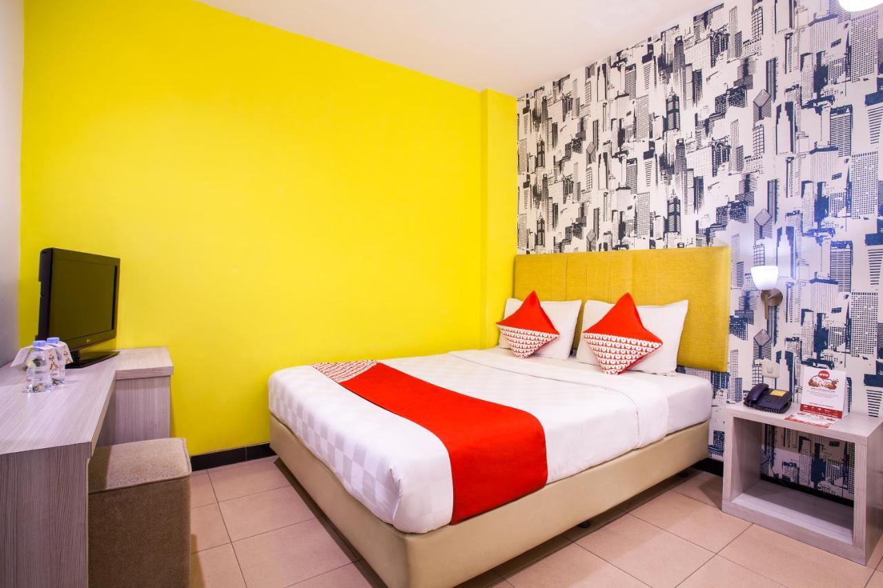 Oyo 119 Belvena Hotel Джакарта Экстерьер фото